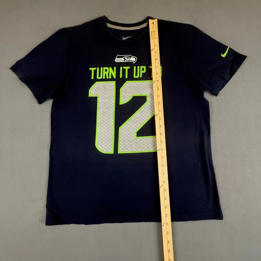 Nike Seattle Seahawks T-Shirt Mens Medium Navy Blue Turn It Up To 12 NFL Fan Tee
